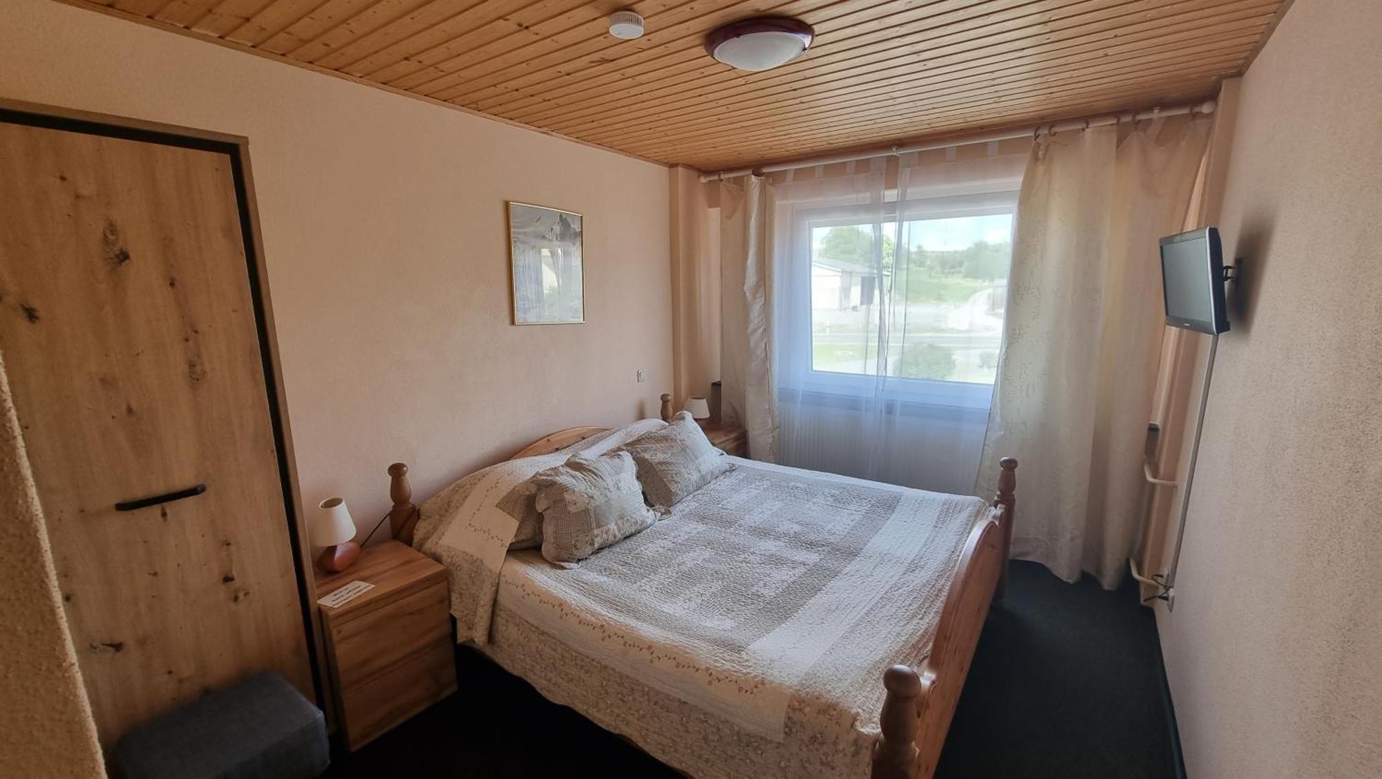 Landgasthof Frankentor Wasserlosen Luaran gambar